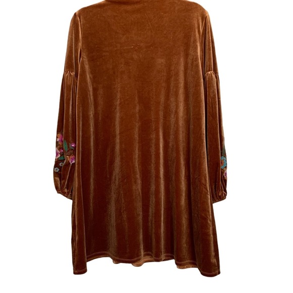 Umgee | size medium floral embroidered dress with tie front made in USA velvet - Picture 13 of 13